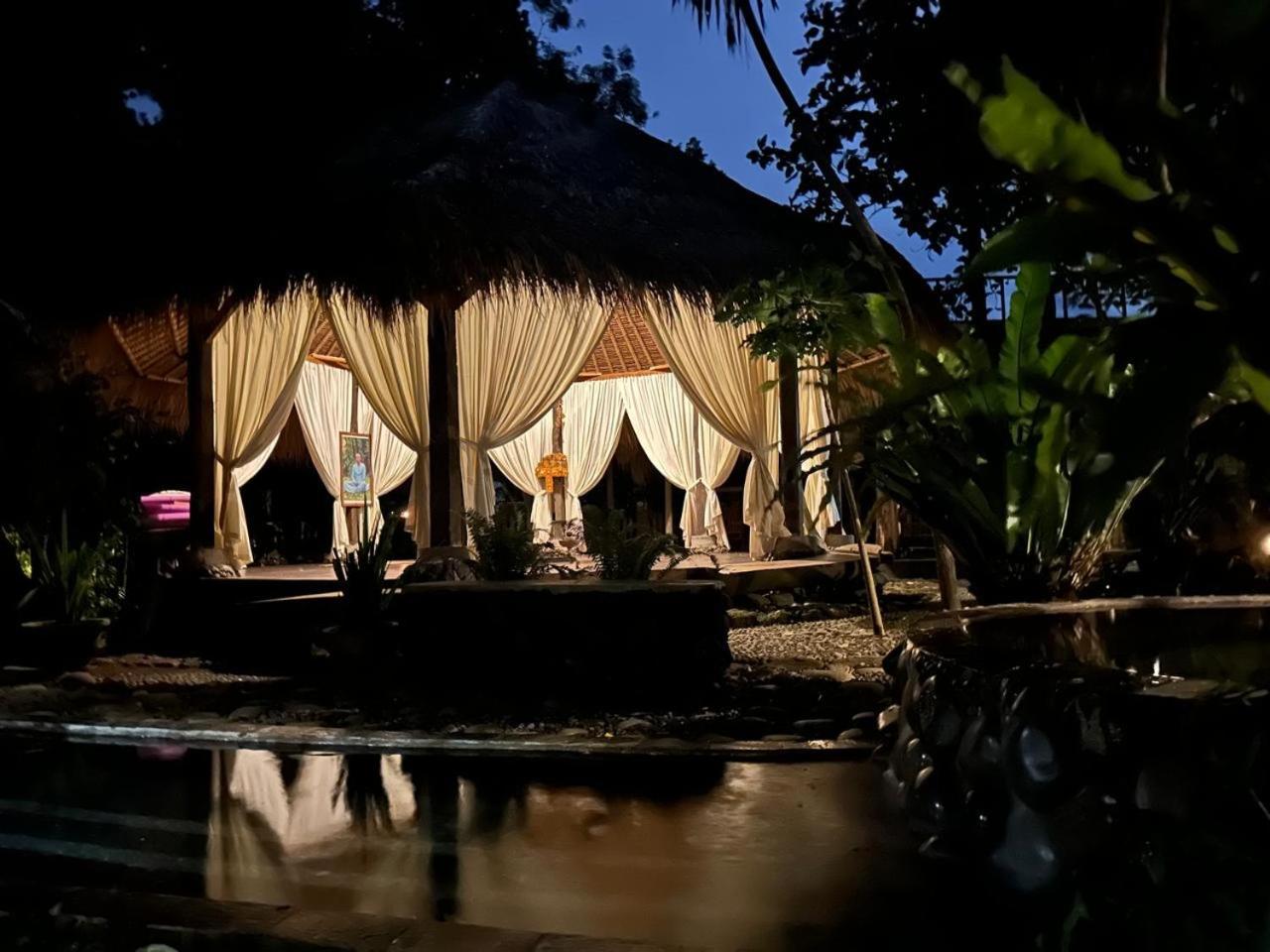 Omunity Bali Hotel Singaraja Exterior foto