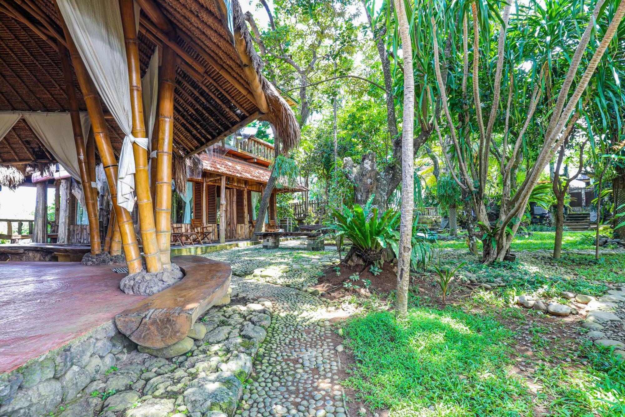 Omunity Bali Hotel Singaraja Exterior foto