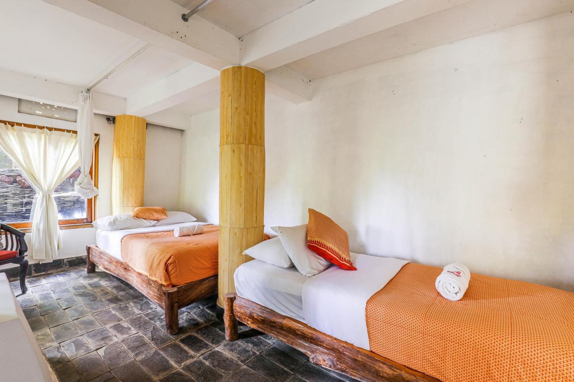 Omunity Bali Hotel Singaraja Exterior foto